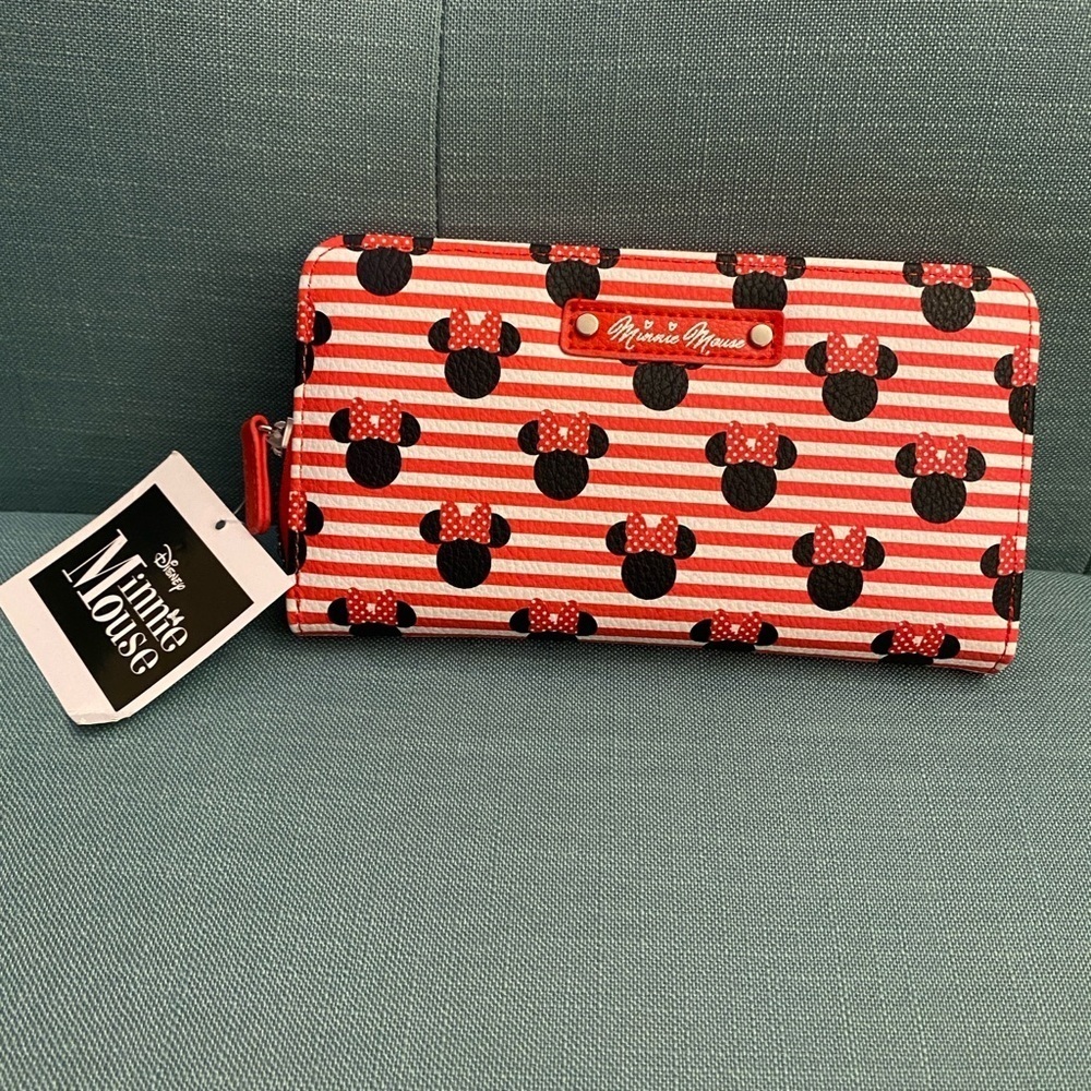 Aldi Disney collaboration Minnie Mouse wallet/wristlet